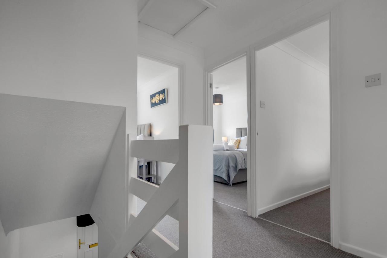 Host & - Galley * Norwich